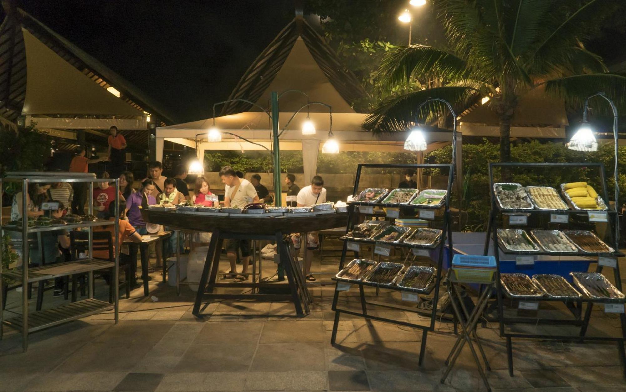 Blue Bay Resort - Access To Pool And Beach-Phuket & Krabi Ko Yao Eksteriør bilde A restaurant in Batam