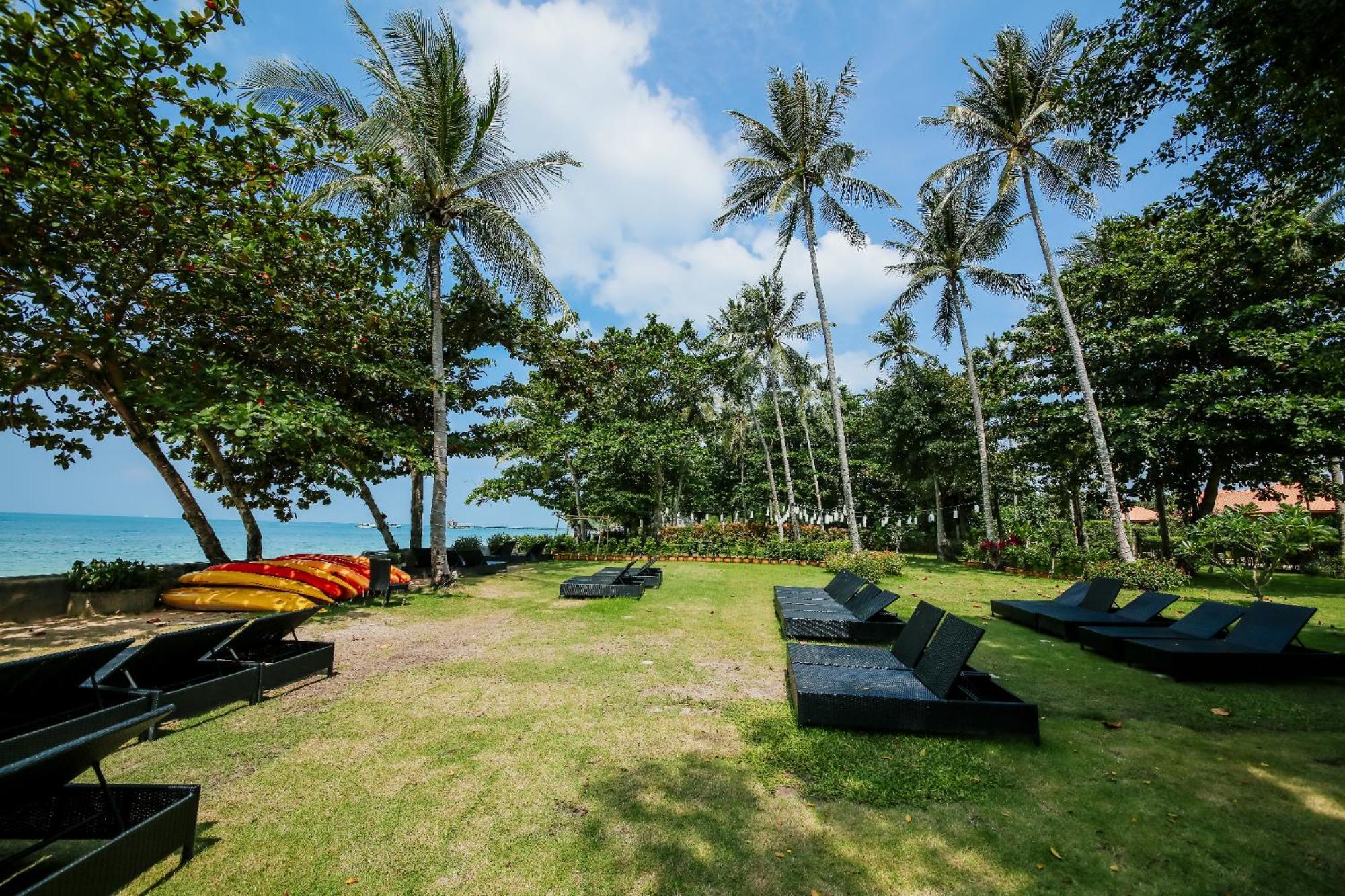 Blue Bay Resort - Access To Pool And Beach-Phuket & Krabi Ko Yao Eksteriør bilde The beach at the resort