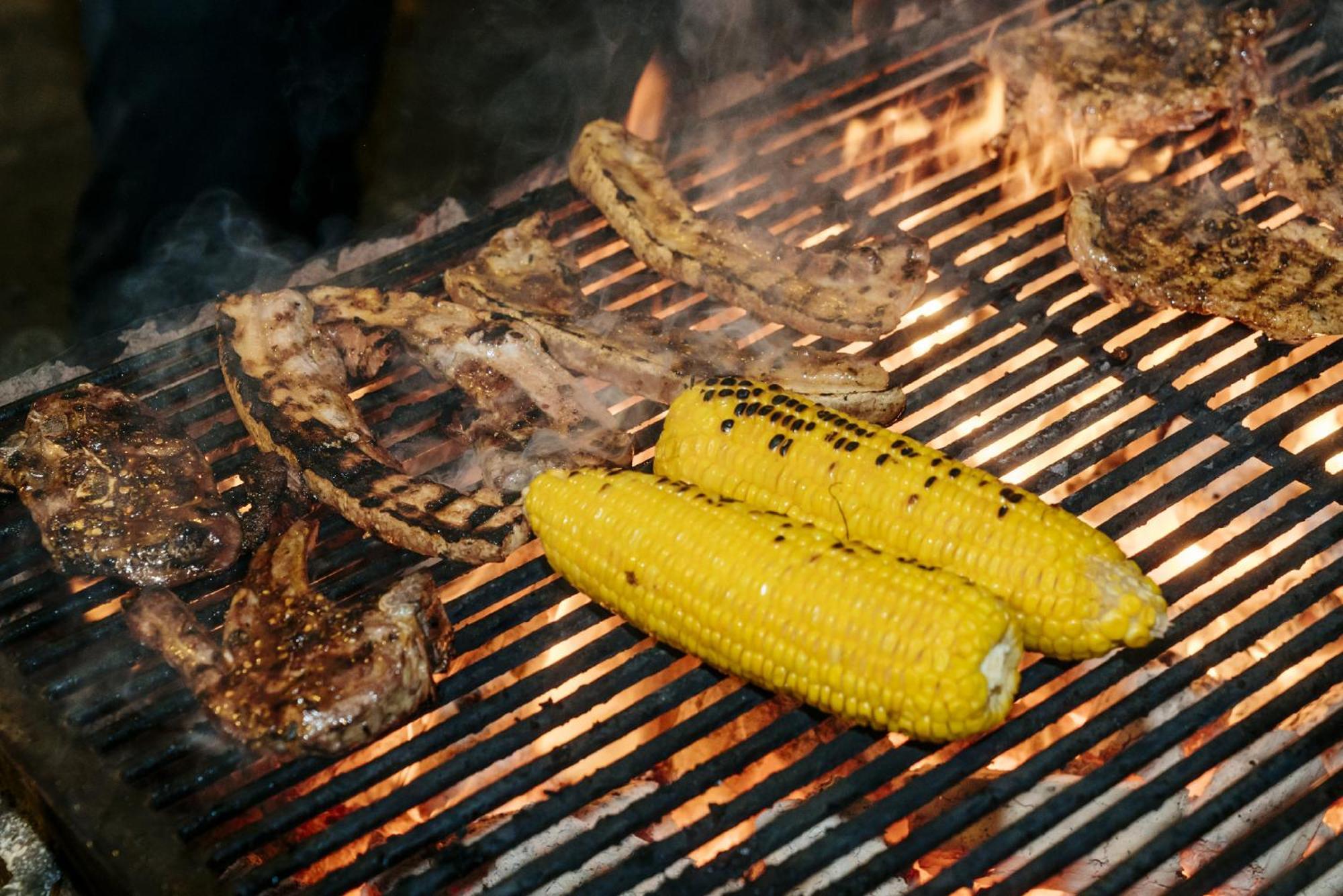 Blue Bay Resort - Access To Pool And Beach-Phuket & Krabi Ko Yao Eksteriør bilde Corn cobs on a barbecue