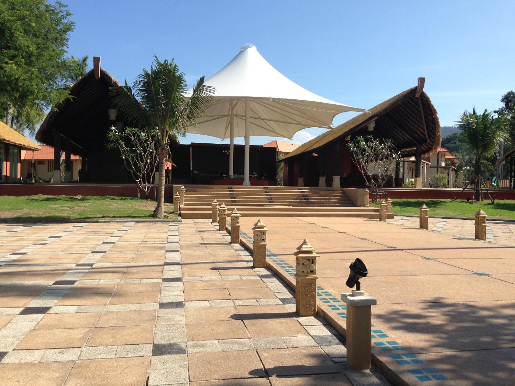 Blue Bay Resort - Access To Pool And Beach-Phuket & Krabi Ko Yao Eksteriør bilde The main building of the university