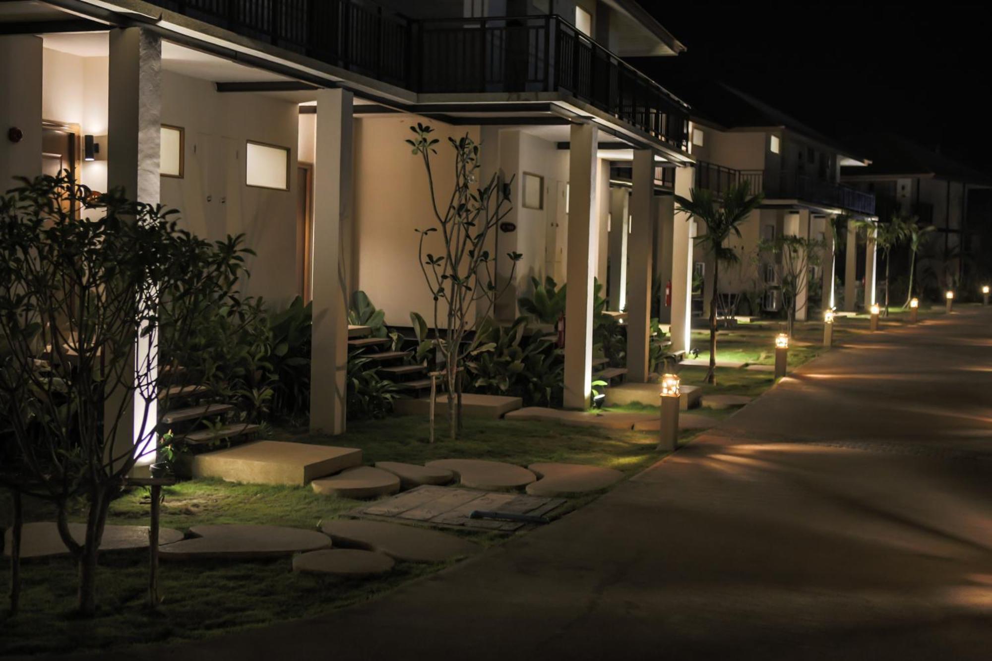 Blue Bay Resort - Access To Pool And Beach-Phuket & Krabi Ko Yao Eksteriør bilde Residential area