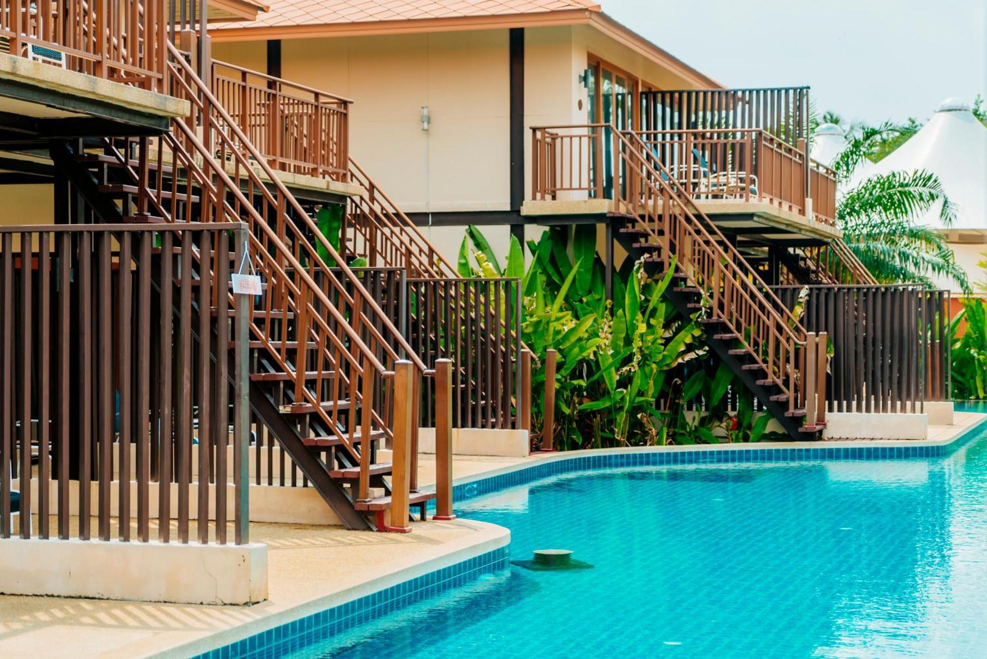 Blue Bay Resort - Access To Pool And Beach-Phuket & Krabi Ko Yao Eksteriør bilde The swimming pool at the resort